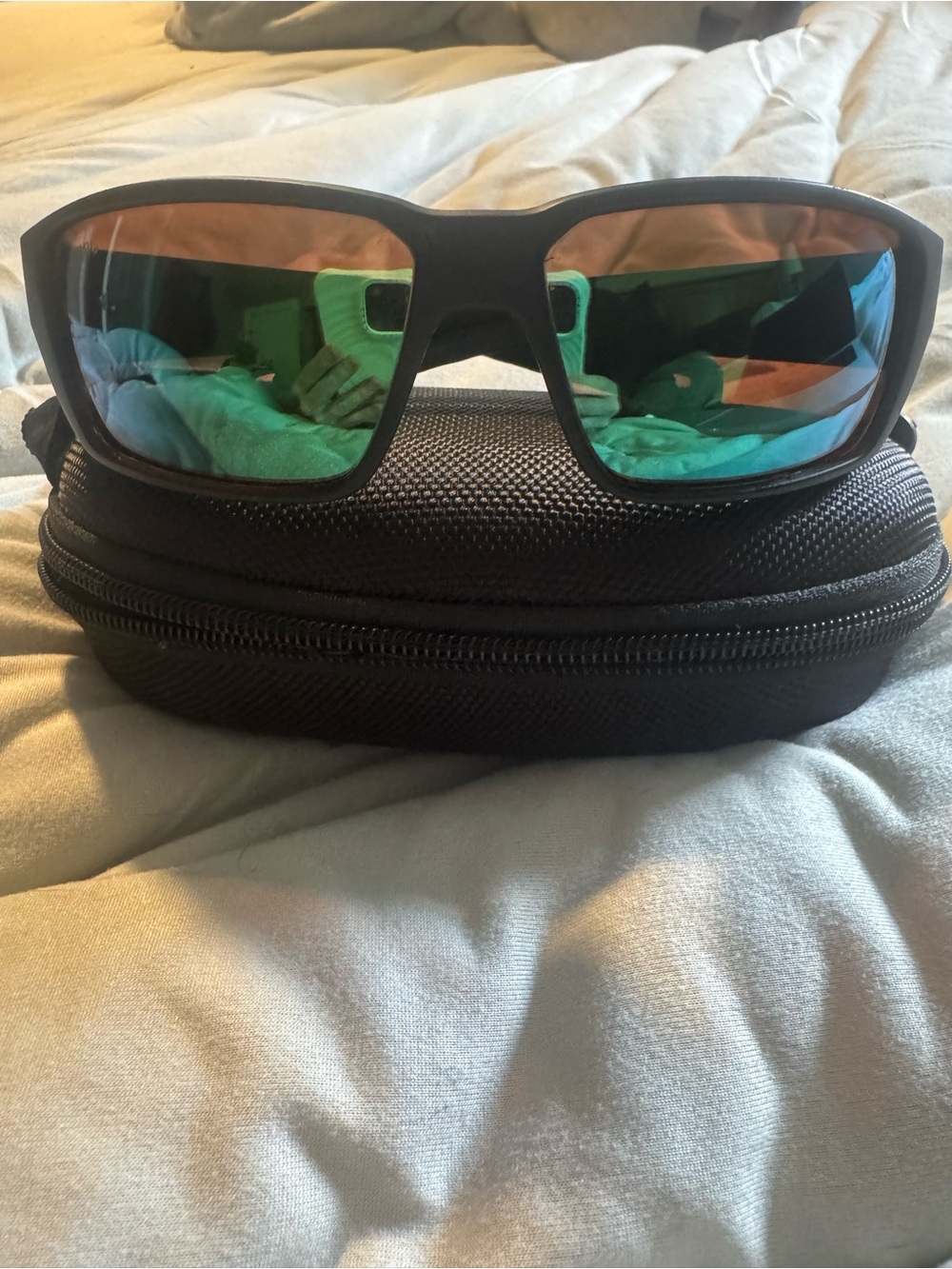 Costa fantail pro Polarized Men's Sunglasses with Green Mirrored Lenses